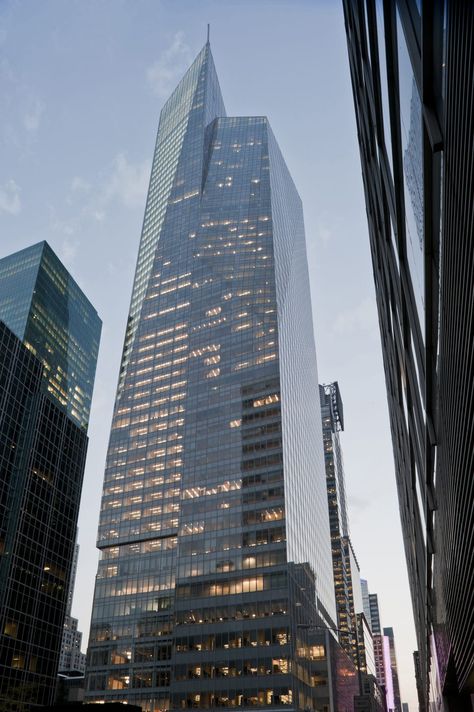 Office Building Architecture, Pearl River Tower, Banks Design, City Aesthetics, Shanghai Tower, Mega City, Building Aesthetic, High Building, Fotografi Kota