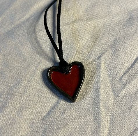 Crimson Heart Pendant 🥀🖤 New item in Shop Link in bio 🔗 #clay #pinterest #aesthetic #crimson #red #pendant #smallbusiness #heartpendant #necklace #handmadejewellery Clay Heart Necklace, Diy Clay Pendants, Clay Locket, Heart Pendent, Red Pendant, Clay Stuff, Black Clay, Pinterest Aesthetic, Crimson Red