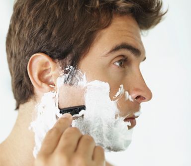 Try out these expert tips to avoid ingrown hairs and steer clear of skin rashes after shaving. Razor Burn Remedies, Hair Scrub, Exfoliating Face Scrub, Shaving Tips, Razor Burn, Exfoliating Brush, Razor Burns, Smooth Shave, Exfoliating Scrub