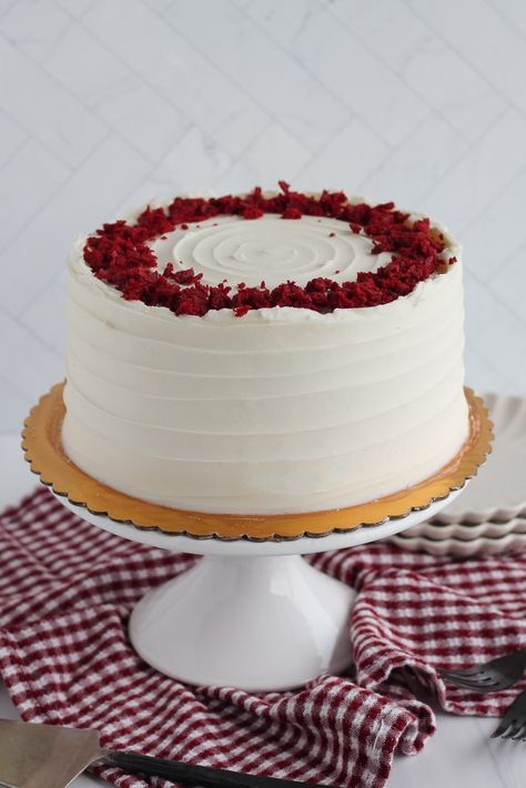 The Best Red Velvet Cake & Almond Cream Cheese Buttercream Red Velvet Cake Decoration, Almond Cream Cheese, Red Velvet Birthday Cake, Baking With Blondie, Best Red Velvet Cake, Cake Almond, Bolo Red Velvet, Velvet Cake Recipes, Red Velvet Cake Mix