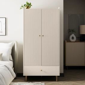 Round Wardrobe Design, Free Standing Wardrobe Ideas, Duco Finish Wardrobe, Scandinavian Wardrobe Design, Simple Wardrobe Design, Scandinavian Wardrobe, Freestanding Wardrobe, Contemporary Luxe, Hanging Clothes Rail