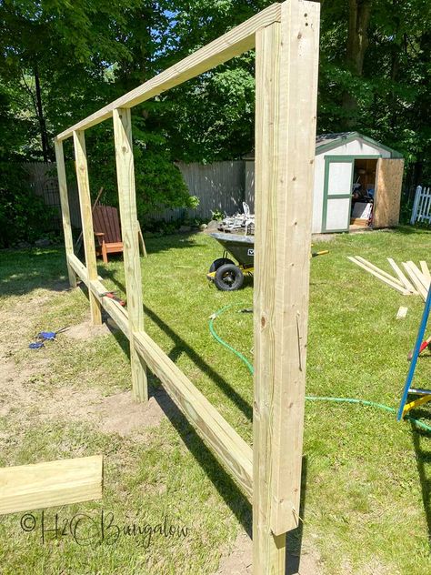 Build Privacy Screen, Free Standing Fence Privacy Screens, How To Build A Privacy Screen, Diy Wood Privacy Wall, Wood Garden Fence Ideas, Diy Privacy Panel, Extend Fence Height, Diy Wood Privacy Screen, Tall Privacy Fence Ideas