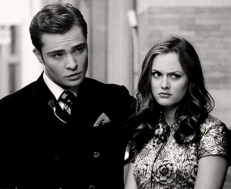 Chuck Gossip Girl, Chuck E Blair, Estilo Blair Waldorf, Estilo Gossip Girl, Stile Blair Waldorf, Gossip Girl Blair, Gossip Girl Aesthetic, Chuck Blair, Chuck And Blair