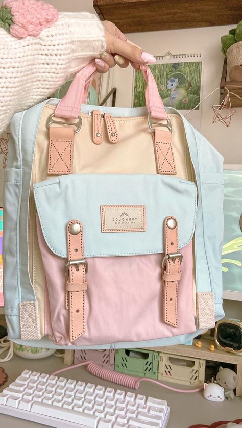 Doughnut Backpack Aesthetic, Kotak Bento, Korean Bags, Cute Backpacks For School, Cute School Bags, Cute Luggage, Big Books, Stylish School Bags, School Bag Essentials