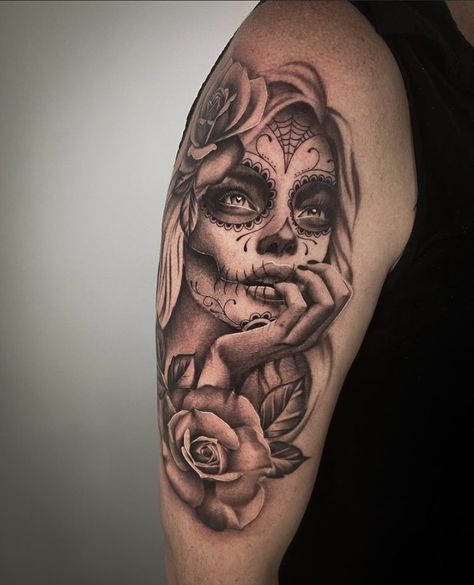 Candy Skull Tattoo For Men, Hand Tattoos Pictures, Skull Thigh Tattoos, Sugar Skull Girl Tattoo, Candy Skull Tattoo, Feminine Skull Tattoos, Leg Sleeve Tattoos, Tattoos With Meanings, Chicano Tattoos Sleeve