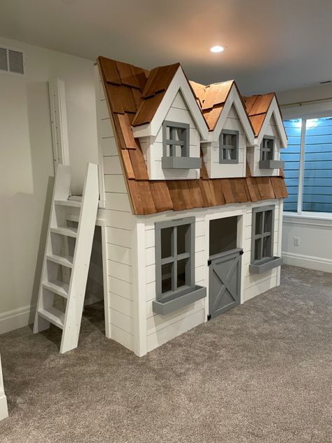 Custom designed and built playhouses! Under The Stair Playhouse, Playhouse In Bedroom, Playroom House On Wall, Playhouse Basement, Indoor Playhouse With Slide, Built In Playhouse Indoor, Inside Kids Playhouse, Inside Playhouse Ideas, Playroom Built Ins