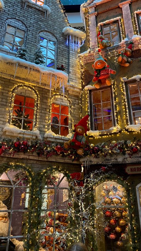 Christmas People, Christmas Destinations, Christmas Dreaming, Nyc Christmas, Christmas Vibe, Cosy Christmas, Christmas Festival, London Christmas, Christmas Town