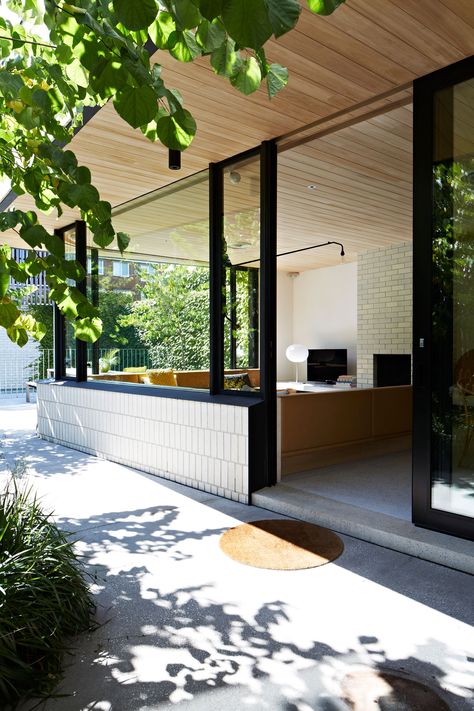 This modern Edwardian house in Melbourne is small but mighty | Livingetc Luxe Dining Room, Modern Edwardian, Ireland Cottage, Selling A House, Glazed Brick, Modern Extension, Edwardian House, Small But Mighty, Melbourne House