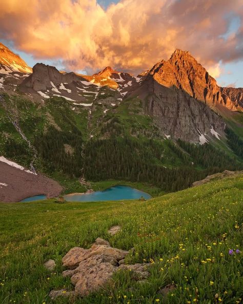 These AMAZING 51 places are the most beautiful places in Colorado! If you're looking for things to do in Colorado, ideas for a Colorado road trip, or just bucket-list Colorado travel destinations, look no further! These spots span from Denver and Colorado Springs to Boulder and Aspen, and everything in between! From Colorado waterfalls and lakes to mountains and national parks, find it all here! This Colorado guide covers the best photography spots! #colorado #travel #america #bucketlist Colorado Waterfalls, Colorado Aesthetic, Road Trip To Colorado, Colorado Photography, Colorado Hiking, Colorado Usa, Colorado Travel, Colorado Mountains, Rocky Mountain National