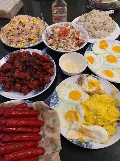 Filipino Breakfast, Filipino Street Food, Lima Bean, Food C, Opening Prayer, Lunch Recipes Healthy, Food Goals, Food Platters, Morning Food