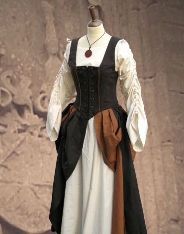 ... Medieval Dress Peasant, Medieval Dress Pattern, Medieval Clothes, Fair Outfits, Larp Costume, Medieval Costume, Period Outfit, Medieval Clothing, Medieval Dress