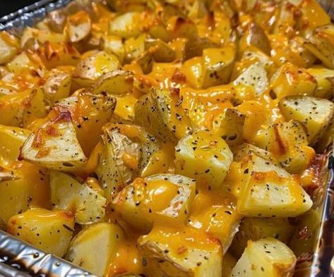 Cheesy Ranch Oven Roasted Potatoes – Tnextrecipes Roasted Ranch Potatoes, Crockpot Ham And Potatoes, Oven Roasted Potatoes Easy, Russet Potato Recipes, Cheesy Ranch Potatoes, Ham And Potato Casserole, Cheesy Ranch, Homemade Ranch Seasoning, Ranch Potatoes