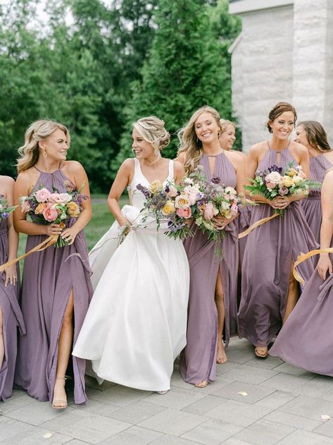 Dark Lavender Bridesmaid Dresses, Light Purple Wedding Dress Bridesmaid, Bridesmaids Dresses Lilac, French Lilac Bridesmaid Dresses, Lilac And Peach Bridesmaid Dresses, Dusty Lavendar Bridesmaids Dresses, Sage Green And Dusty Purple Wedding, Light Purple Wedding Party, Lavender Bridesmaid Proposal