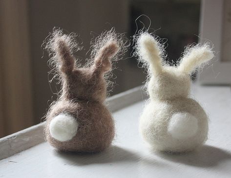 Toys Drawing, Tovad Ull, Needle Felting Diy, Felt Bunny, Needle Felting Projects, Bunny Art, Bunny Tail, Easter Time, Needle Felted Animals