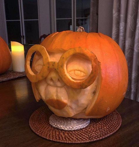 Funny Pumpkin Carvings, Cute Pumpkin Carving, Pumkin Carving, Halloween Pumpkin Carving Stencils, Creative Pumpkin Carving, Scary Pumpkin Carving, Pumpkin Carving Designs, Halloween Fest, Pumpkin Carving Ideas