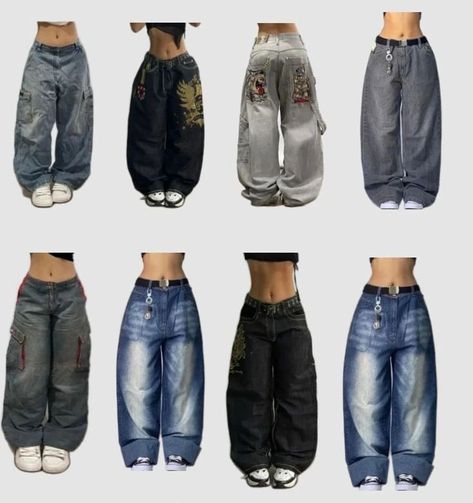 Baggy jeans🌪🚨 #outfitinspo Bagging Jeans Outfit, Low Rise Baggy Jeans Outfit Y2k, Cute Skater Outfits, Cute Outfits Baggy Jeans, Cute Baggy Clothes, Different Clothing Aesthetics, Cool Baggy Jeans, Cute Baggy Jeans, Baggy Jeans Style