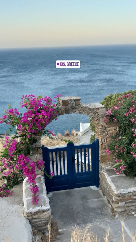 Ios Greece Aesthetic, Greece Instagram Story, Instagram Story Flowers, Greece Instagram Pictures, Travel Aesthetic Instagram Story, Poros Greece, Greece Instagram, Greek Stories, Ios Greece