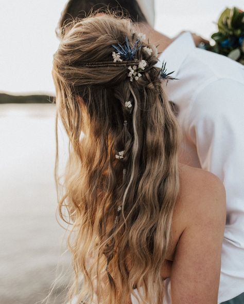 Sailboat ⛵️ Elopement Throw back to this creative shoot from 2022 that I styled hair for ♡ Still one of my favourite looks ever. It was one I did on my mannequin. Styled shoots are an excellent way to build your portfolio and flex your creativity. I feel so fortunate about the opportunities I have had to work on projects like this since moving here. I am always itching to do more. I would love to host a portfolio building shoot one day, and invite stylists to come style looks with me. ... Messy Hair With Flowers, Boho Wavy Wedding Hair, Beachy Formal Hair, Mermaid Hair Wedding Hairstyles, Simple Beach Wedding Hair, Wavy Hair With Flowers, Mermaid Bridal Hair, Wedding Hair Whimsical, Boho Beach Wedding Hair