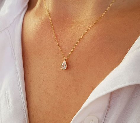 Floating Diamond Necklace, Bridesmaid Necklace Gift, Baguette Necklace, Dainty Wedding, Feminine Necklace, Diamond Bar Necklace, Horseshoe Pendant, Cubic Zirconia Jewelry, Necklace Diy