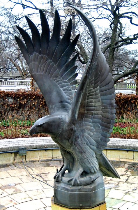 Iron Eagle | Statue of an eagle in Grant Park off Michigan A… | Flickr Garden Statues For Sale, Iron Eagle, Aigle Royal, Eagle Statue, Eagle Drawing, Symbol Of Freedom, Eagle Pictures, Statues For Sale, Grant Park