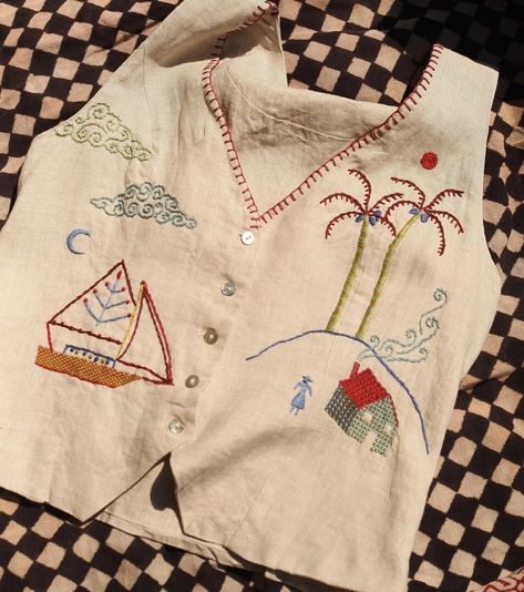 Simple Line Embroidery, Cool Embroidery Ideas Clothes, Small Embroidery Ideas, Hand Embroidered Clothes, Art On Clothes, Beach Embroidery, Linen Waistcoat, Cute Embroidery Designs, Linen Style Fashion