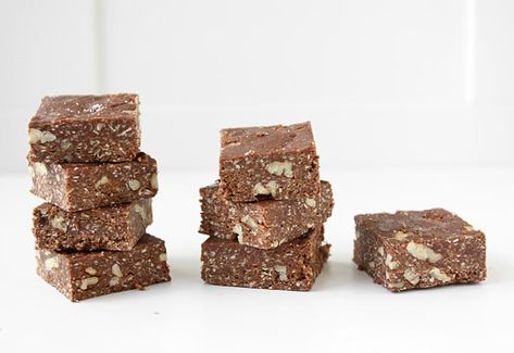 Salted Chocolate Oat Fudge Recipe Oat Fudge, Chocolate Oats, Oat Bars, Raw Desserts, Kitchen Paper, Small Desserts, Salted Chocolate, Healthy Ingredients, Baking With Kids