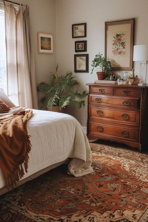 Academic Home Aesthetic, Outlander Bedroom Aesthetic, Bedroom Modern Ideas, Light Bedrooms, Cozy Eclectic Bedroom, Boho Vintage Home, Cozy Bedroom Decor Ideas, Terracotta Bedroom, Rustic Bedroom Ideas