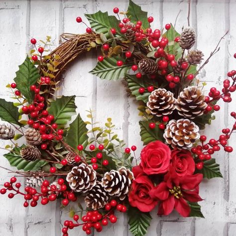 Red Roses Christmas Wreath, Winter Wreath, Holiday Gift Natural Christmas Wreaths, Grapevine Christmas, Pink Christmas Wreath, Red Christmas Wreath, Handmade Christmas Wreaths, Wreath Winter, Christmas Ornament Wreath, Christmas Door Wreaths, Christmas Scents