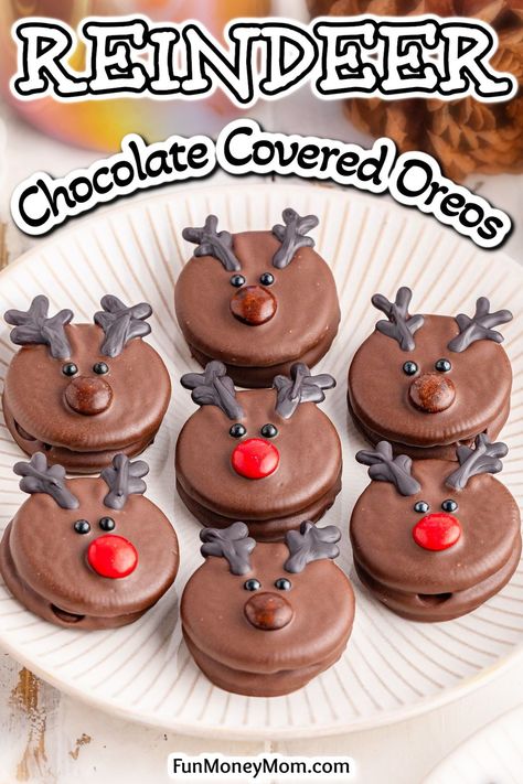 These adorable Oreo Reindeer Cookies are an easy holiday treat that are as fun to make as they are to eat. These chocolate reindeer are guaranteed to be the cutest mini dessert on the cookie tray! Reindeer Cookies Nutter Butter, Christmas Sweets For Kids, Reindeer Cookies With Pretzels, Easy Christmas Treats For Kids To Make, Christmas Cookies Recipes Holiday Xmas, Hunting Snacks, Oreo Reindeer, Pretzel Reindeer, Xmas Bakes