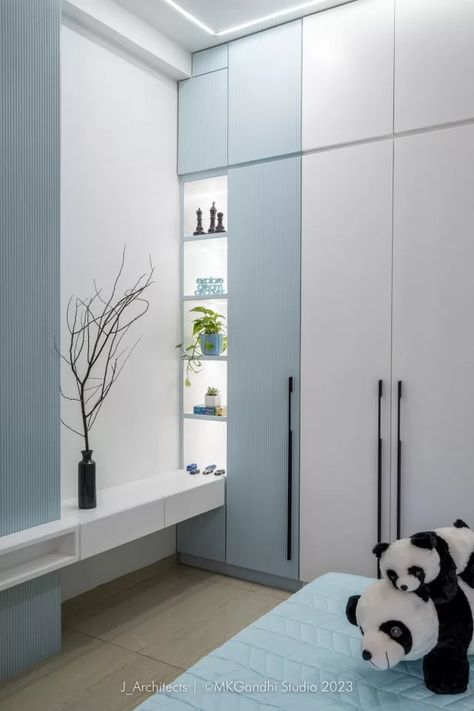 Ideas Armario, Modern Wardrobe Design, Modern Bedroom Wardrobe, Bedroom Wardrobe Ideas, Wardrobe Laminate Design, Wardrobe Design Modern, Bedroom Wardrobe Design, Almirah Designs, Modern Cupboard