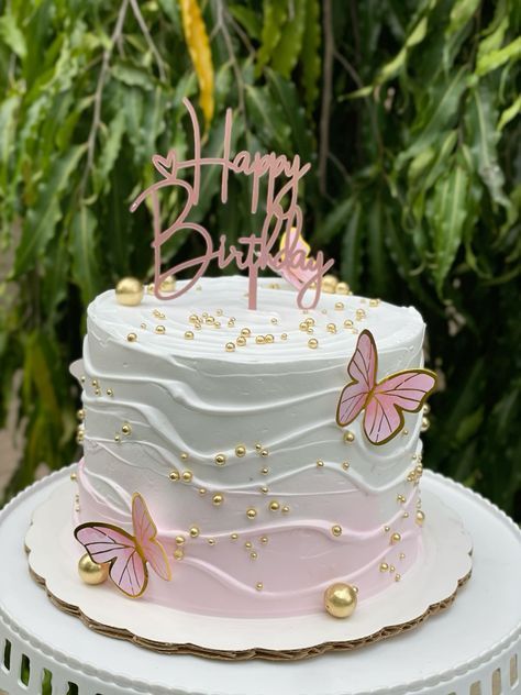 Small Quince Cake, Cake Designs Women, 16 Year Birthday Cake, Xv Cakes Ideas, White Butterfly Cake, Cake With Butterflies, Butterfly Theme Cake, Cake Butterfly, 12th Birthday Cake