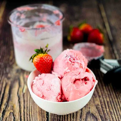 The Best Ninja Creami Strawberry Ice Cream Recipe Ninja Ice Cream Recipe, Homemade Strawberry Ice Cream, Strawberry Ice Cream Recipe, Easy Homemade Ice Cream, Cookie Crisp, Healthy Strawberry, Ice Cream At Home, Strawberry Flavor, Ninja Creami