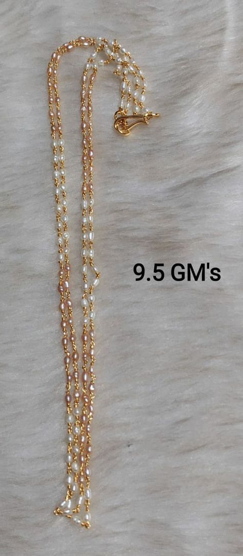 Pearl Chain Gold Indian, Pearl Long Chain Indian Gold, Pearl Necklace Designs Gold Indian, Pearl Chain Designs In Gold, Pearl Haram, Neck Pieces Jewelry, Gold Jewelry Outfits, New Gold Jewellery Designs, Lucky Jewelry