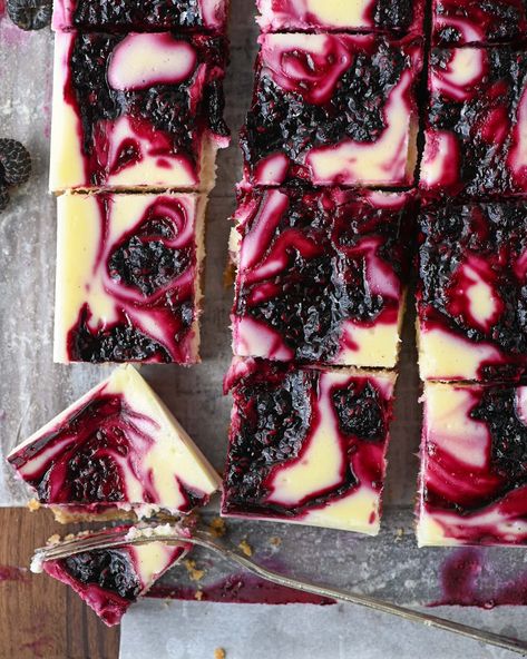 Black Raspberry Cheesecake, Black Raspberry Recipes, Cherry Cheesecake Bars, Raspberry Cheesecake Bars, Blueberry Cheesecake Bars, Baking Lessons, Baked Cheesecake, Cherry Sauce, Cheesecake Bar Recipes