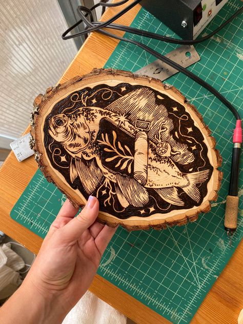 Wood Burning Textures, Wood Pyrography Ideas, Cute Wood Burning Ideas, Wood Burn Art, Wood Burning Ideas Gifts, Sardine Fish, Wood Burning Ideas, Sorrowful Mother, Sardine Can