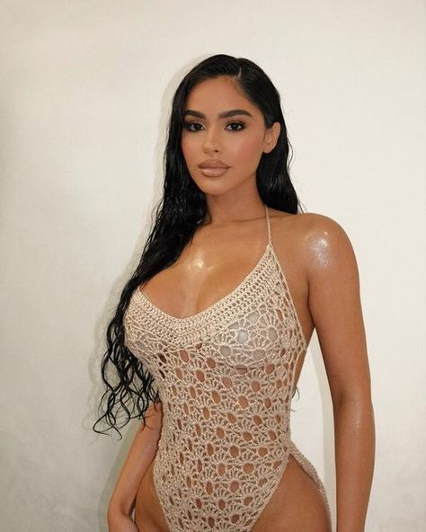 Selfie Sunday, Amaya Colon, Brown Sequin Dresses, Janet Guzman, Instagram Selfie, Pose For The Camera, Photoshoot Concept, Makeup Obsession, March 16