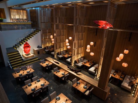 Kioku, Japanese restaurant at Four Seasons Hotel Seoul. Designed by AFSO. #hospitalitydesignmagazine #hospitalitydesign #hdmag #projects #design #restaurants Japanese Restaurant Interior, Japanese Restaurant Design, Luxury Hotel Design, Korean Restaurant, Luxury Restaurant, Restaurant Lighting, 카페 인테리어 디자인, Modern Restaurant, Japanese Interior