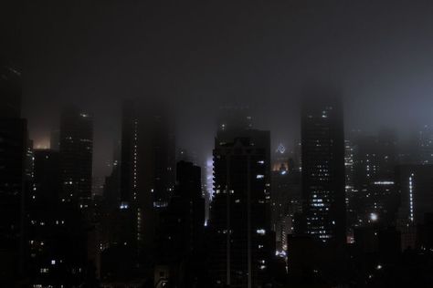 Atton Rand, Fog City, Laptop Backgrounds, Star City, Selina Kyle, Dark City, Dark Paradise, Night Vibes, Aesthetic Desktop Wallpaper