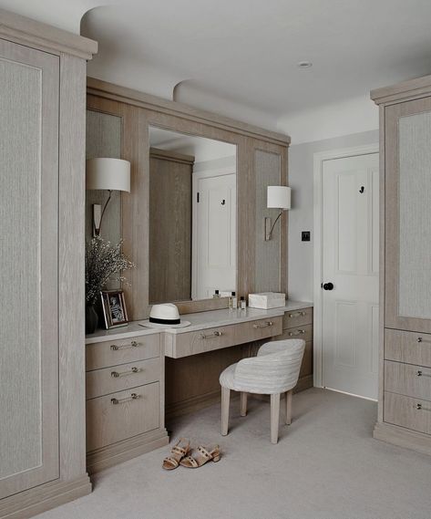 Built In Dressing Table Wardrobe, Vanity Inside Closet, Vanity In Closet, Built In Makeup Vanity, Built In Dressing Table, Anna Wilson, Creating A Capsule Wardrobe, Wardrobe Revamp, Closet Vanity