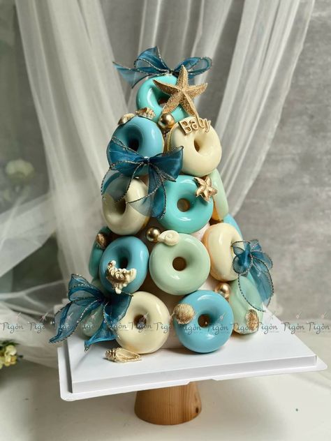 Donat Tower, Home Alone Christmas, Mini Donuts, Cake Donuts, Cake Pop, Cake Creations, Work Ideas, Ariel, Donuts