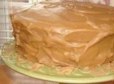 Caramel Cake Icing, Caramel Icing Recipe, Dessert Corner, Caramel Cakes, Carmel Cake, Cooked Frosting, Frost Cupcakes, Caramel Cake Recipe, Sweet Sauces