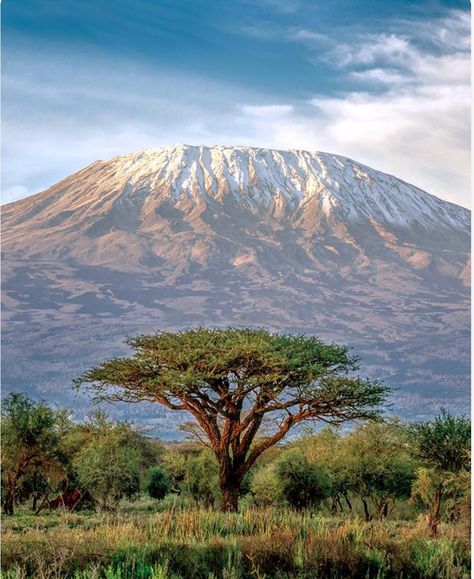 Volcanic Mountains, Travel Quiz, Monte Fuji, Mount Kilimanjaro, Sierra Nevada Mountains, Mountain Climbing, Months In A Year, Most Beautiful Places, Tanzania