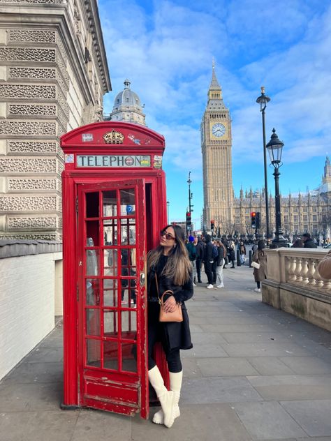 London ❤️ Big ben ☎️ #london #bigben #buckingham #england #instagram Poses In London, Big Ben Photo Ideas, London Photo Ideas Instagram, London England Outfits, London Poses Photo Ideas, London Photography Instagram, London Influencer, London Instagram Pictures, London Girl Aesthetic