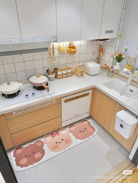 Simple Aesthetic Kitchen Ideas, Aesthetic Kitchen Minimalist, Cute Korean Apartments, Cute Kitchen Set Up, Korean Apartment Interior Kitchen, Small Kitchen Astethic, Korean Aesthetic Kitchen, Cute Korean Kitchen, Dapur Aesthetic Minimalist