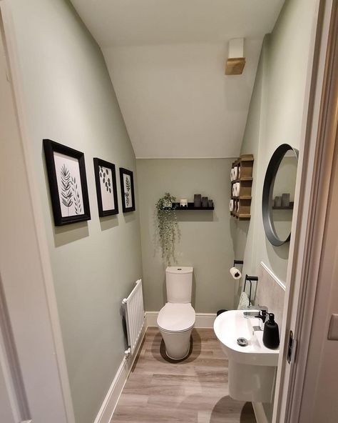 Understairs Toilet, Small Downstairs Toilet, Cloakroom Toilet, Small Full Bathroom, Small Bathroom Colors, Toilet Room Decor, Small Toilet Room, Bathroom Color Schemes, Toilet Room