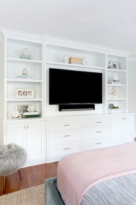 Bed Facing Built In TV Unit - Transitional - Bedroom Kokedama Display, Bedroom Built Ins, Bedroom Wall Units, Bedroom Tv Wall, Built In Entertainment Center, Hanging Gardens, Velvet Upholstered Bed, Entertainment Center Decor, Tv In Bedroom