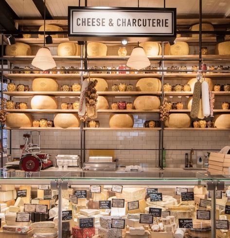 Cheese Store, Cheese Display, Cheese Brands, Grocery Store Design, Food Retail, Meat Shop, Supermarket Design, Wine House, Cheese Shop