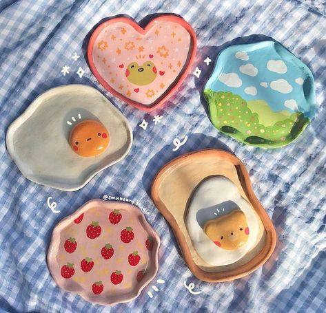 Small Clay Designs, Polymer Clay Dishes, Things Made Of Clay, Cute Clay Stuff, Clay Cute Ideas, Small Clay Art, Pottery Clay Ideas, Useful Clay Ideas, Small Air Dry Clay Ideas