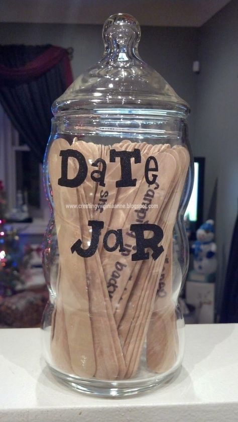 Every year I buy James gifts, but because I love crafting so much, I also try to make him a few things as well. Here is one gift I hav... Date Jar, Cadeau St Valentin, Homemade Anniversary Gifts, Diy Anniversary, Bf Gifts, Diy Gifts For Him, Relationship Gifts, Cadeau Diy