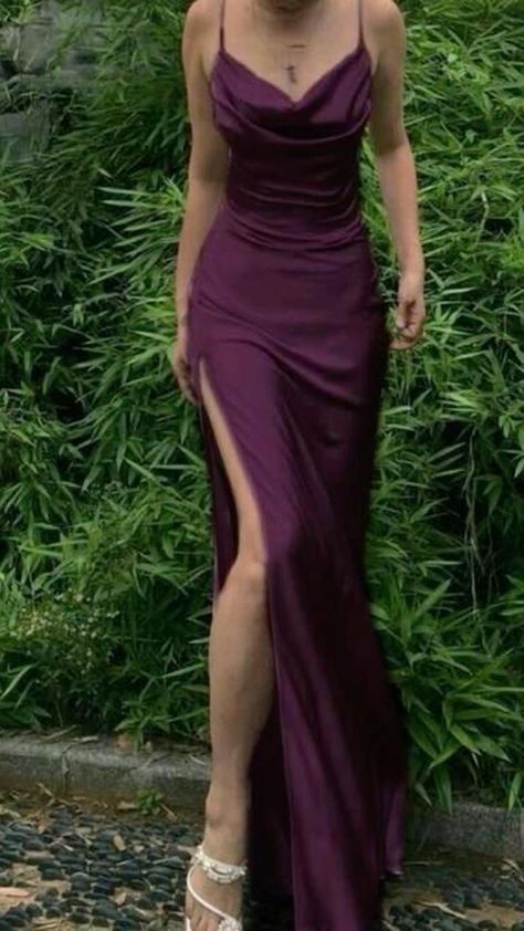 Dark Purple Dresses, Spaghetti Strap Prom Dress, 파티 드레스, Purple Prom Dress, Prom Dress Inspiration, Sequin Prom Dresses, Pretty Prom Dresses, Green Prom Dress, Satin Prom Dress